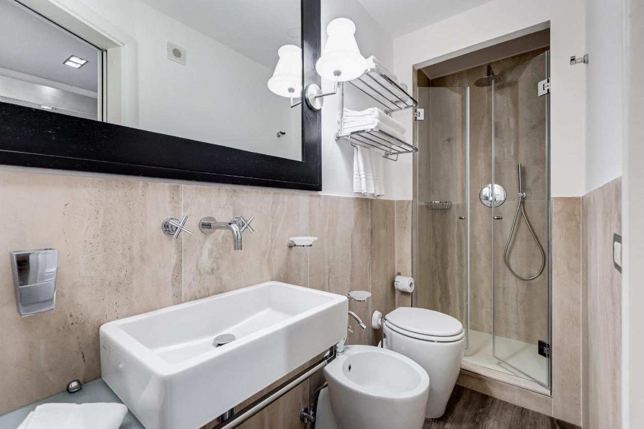 Residenza A -Via Veneto Fashion Rooms -Self Check-In Rom Exteriör bild