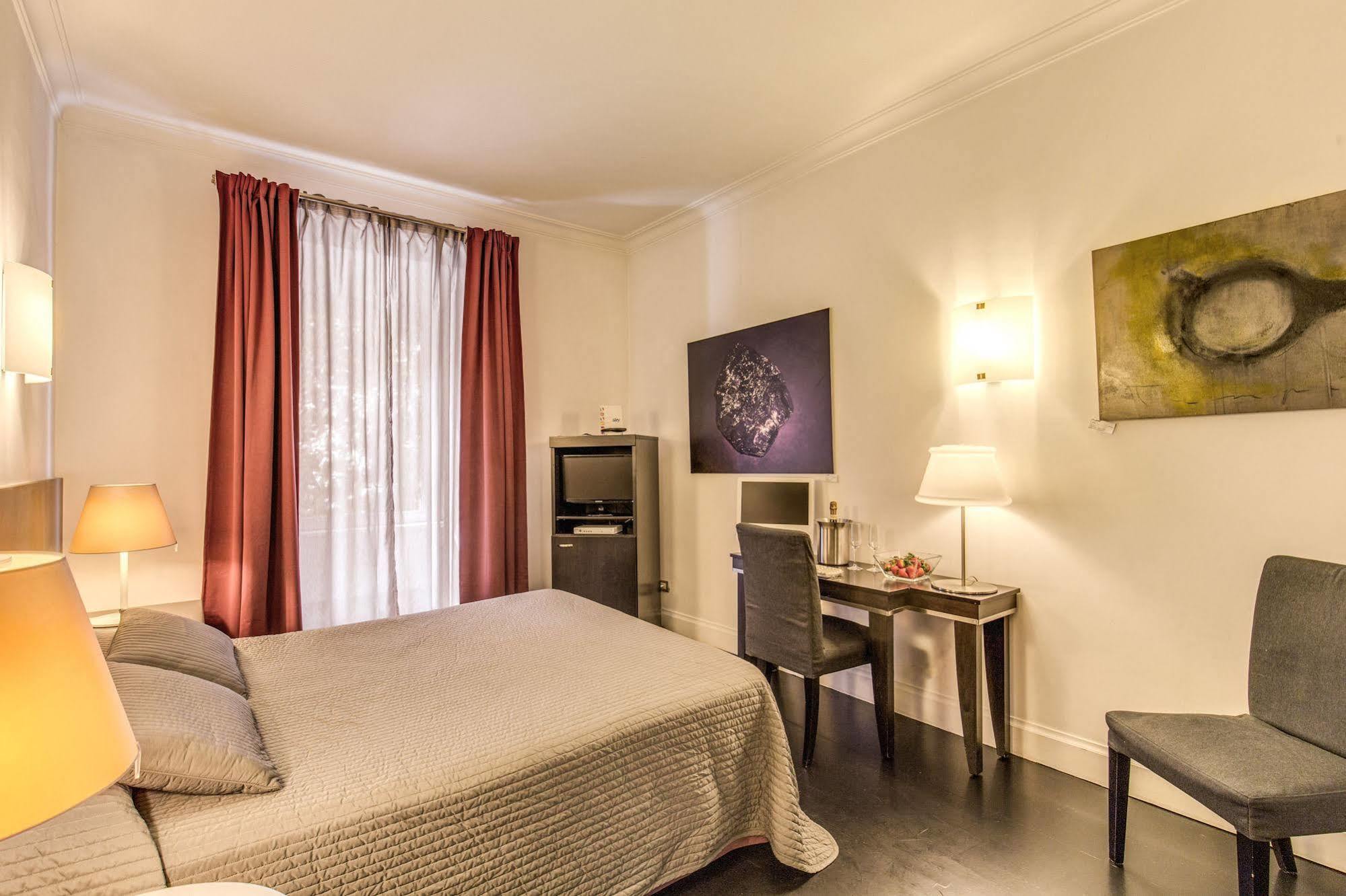Residenza A -Via Veneto Fashion Rooms -Self Check-In Rom Exteriör bild
